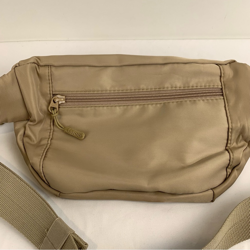 NWOT The Foldie Crossbody Travel Bag Taupe Beige RFID Safe Cut-Proof Strap - Picture 7 of 11